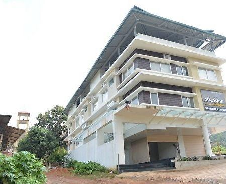Hotel Ashirwad Comforts Kalasa Exterior foto