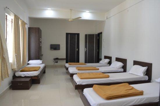 Hotel Ashirwad Comforts Kalasa Exterior foto
